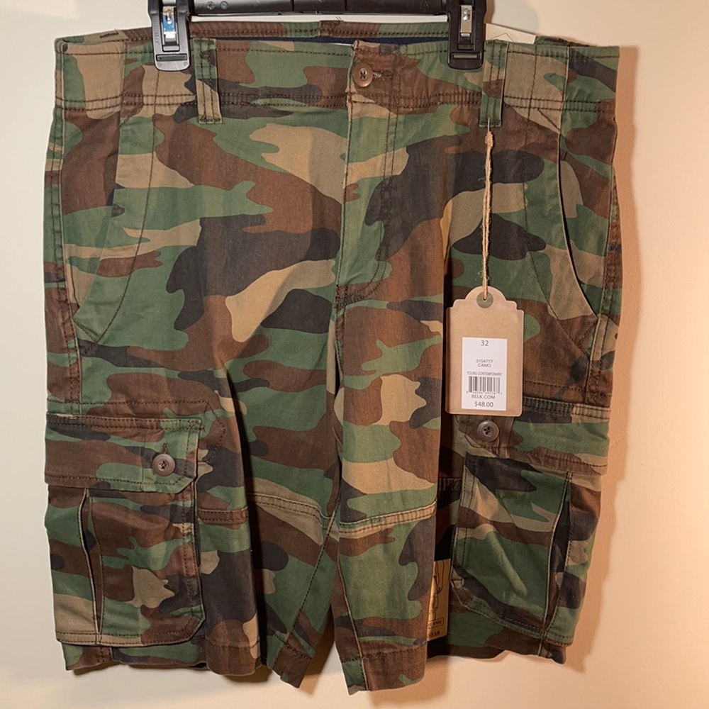 True Craft Cargo Shorts Camo 32 NWT